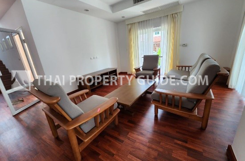 House with Shared Pool for rent in Nichada Thani